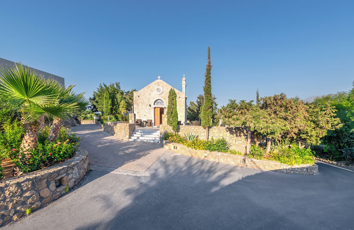 //www.jet2holidays.com/-/media/assets/wedding custom overviews/jet2 weddings images 101025/her_chq_87928_87929_ikones_seafront_luxury_suites_1025_jet2weddings_01_689x448.jpg